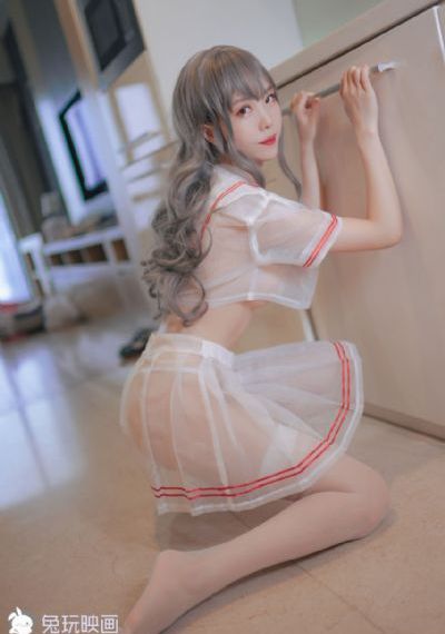 年轻的女教师2免费