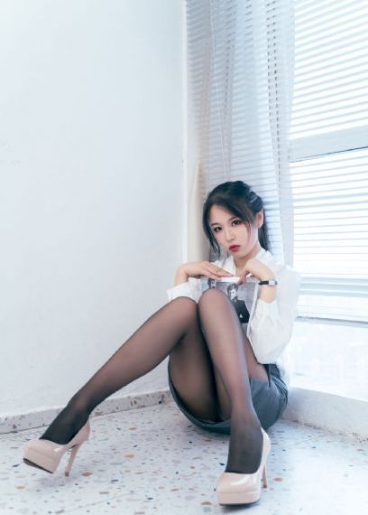 娇妻多p堕落的日子