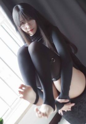 无法忍受秋瓷炫