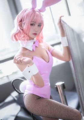 《钢铁魔女》